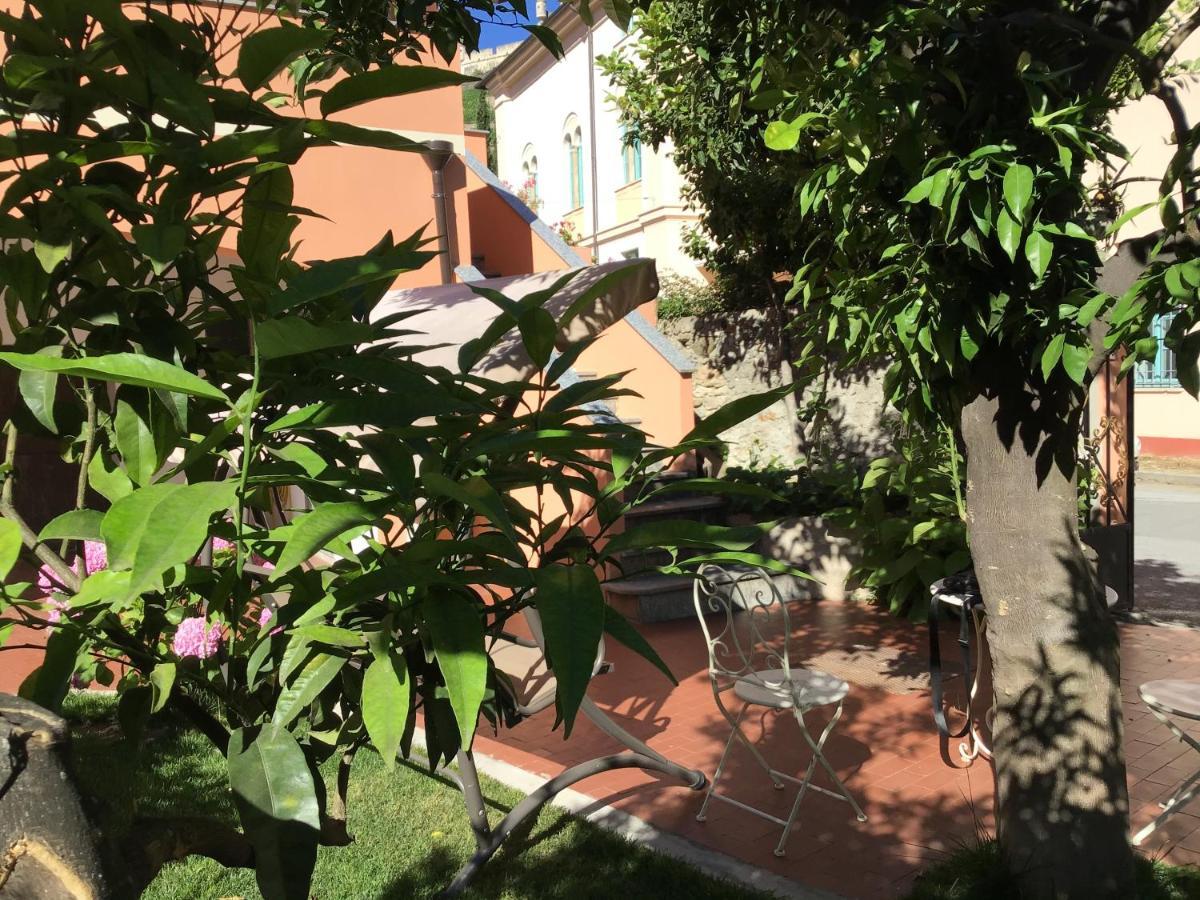 Casa Luigia Rooms Mtb In Finalborgo Bike Room Tour Ebike Trekking ฟีนาเลลีกูเร ภายนอก รูปภาพ