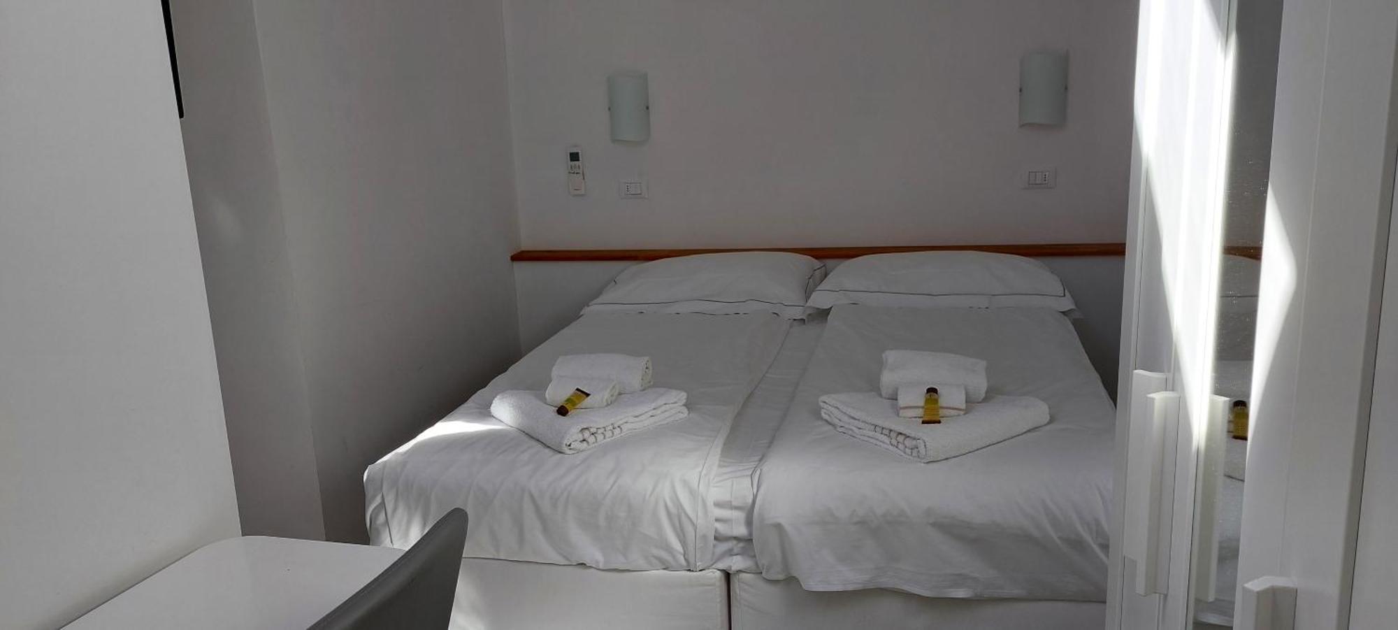 Casa Luigia Rooms Mtb In Finalborgo Bike Room Tour Ebike Trekking ฟีนาเลลีกูเร ภายนอก รูปภาพ