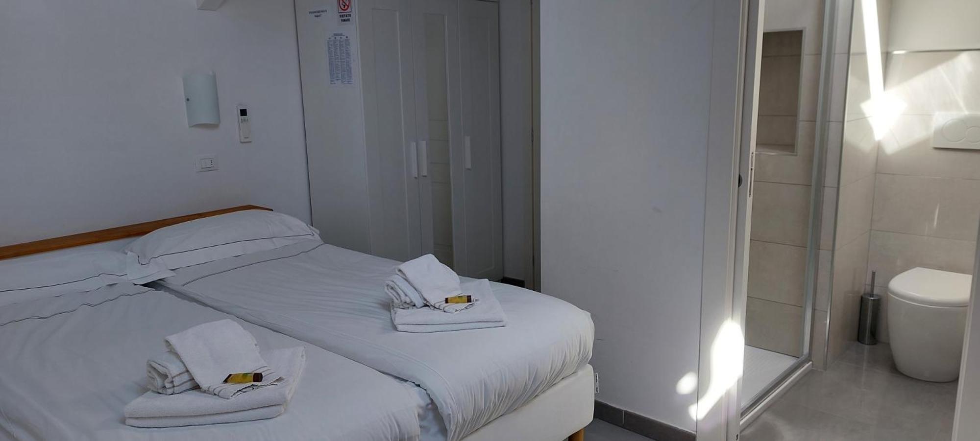 Casa Luigia Rooms Mtb In Finalborgo Bike Room Tour Ebike Trekking ฟีนาเลลีกูเร ภายนอก รูปภาพ